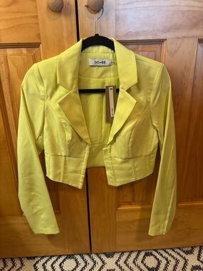 DO+BE Yellow Cropped Blazer Jacket